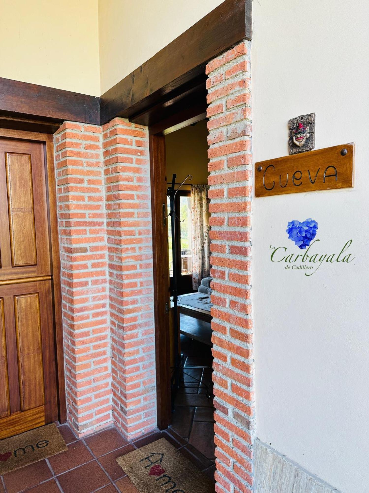 Apartamentos Rurales La Carbayala Oviñana Dış mekan fotoğraf